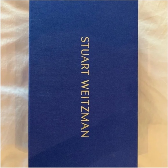 Stuart Weitzman - Picture 11 of 11
